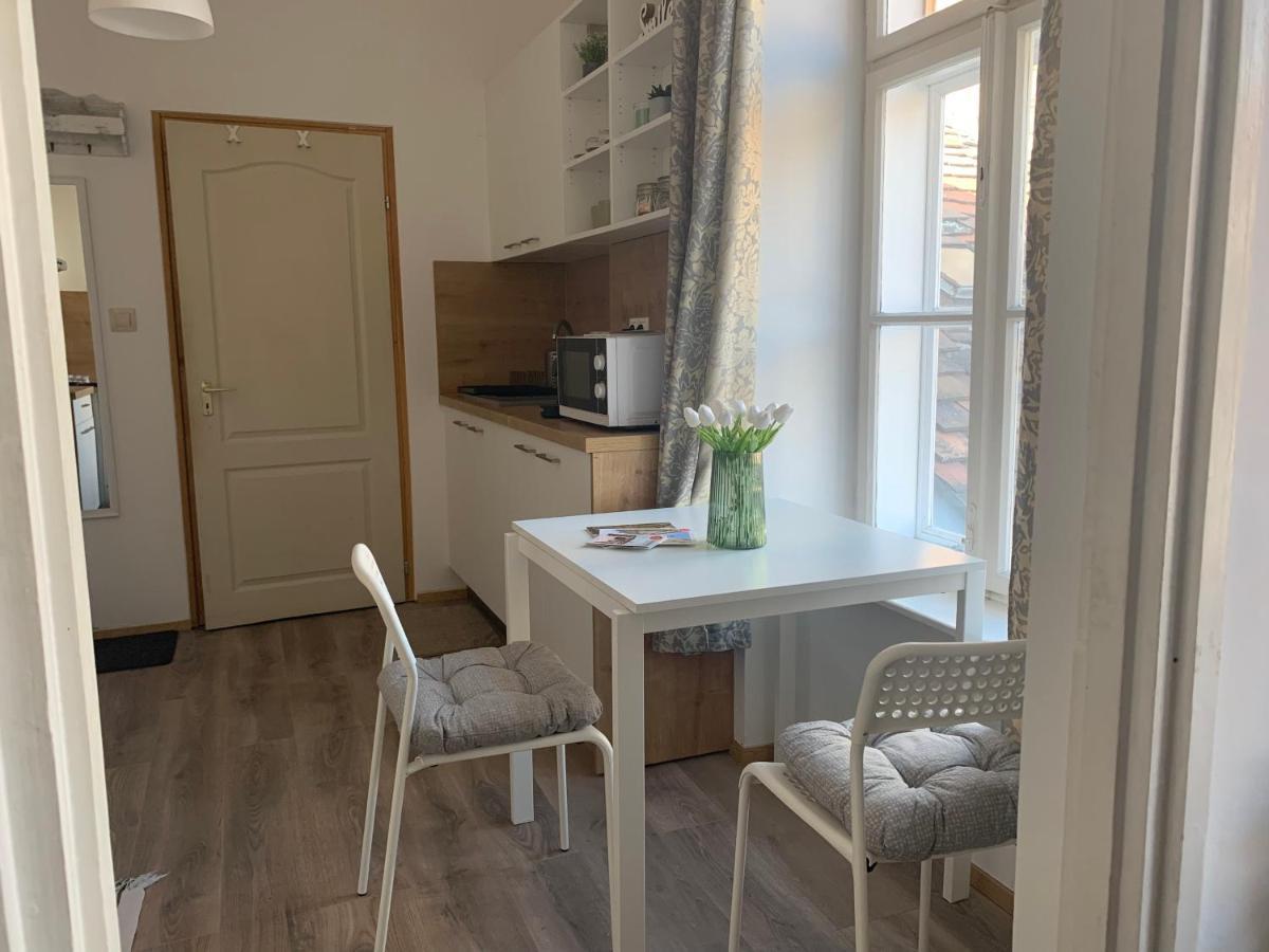 Studio77 Apartman Apartment Sopron Bagian luar foto